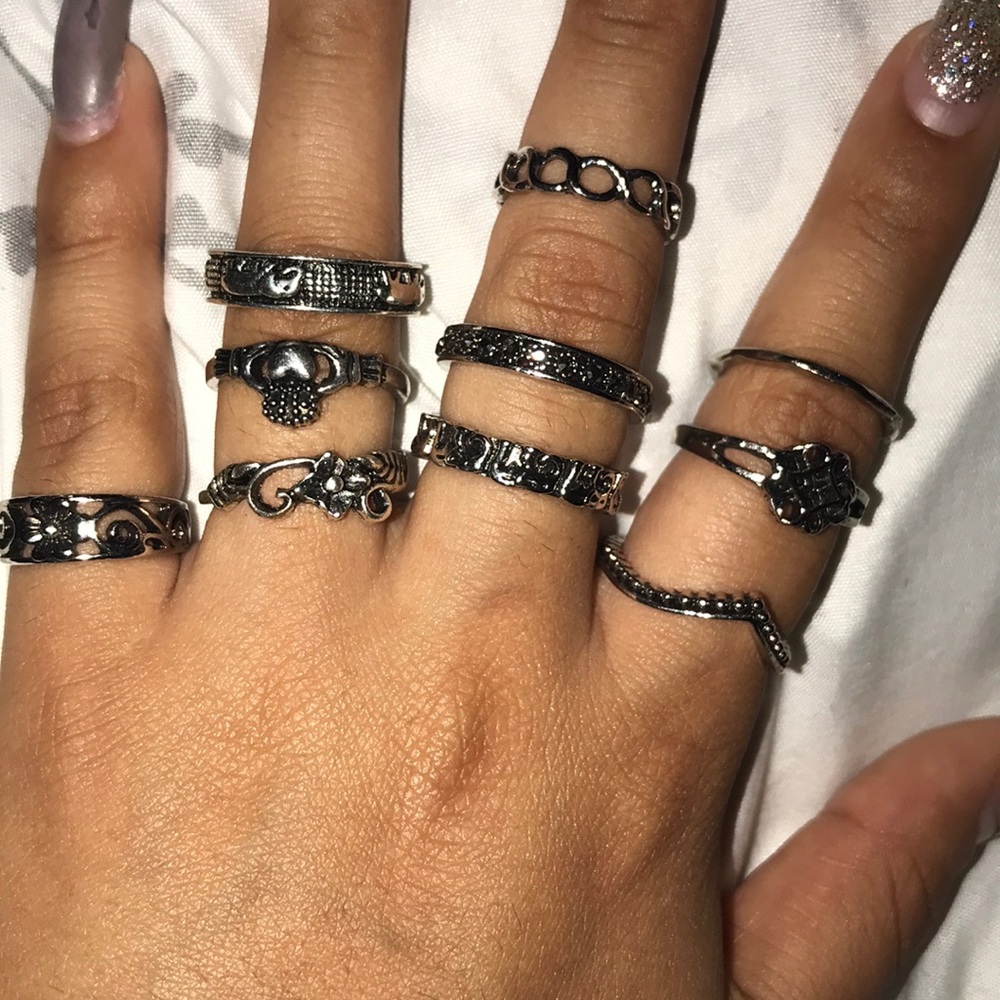 10 piece ring set.